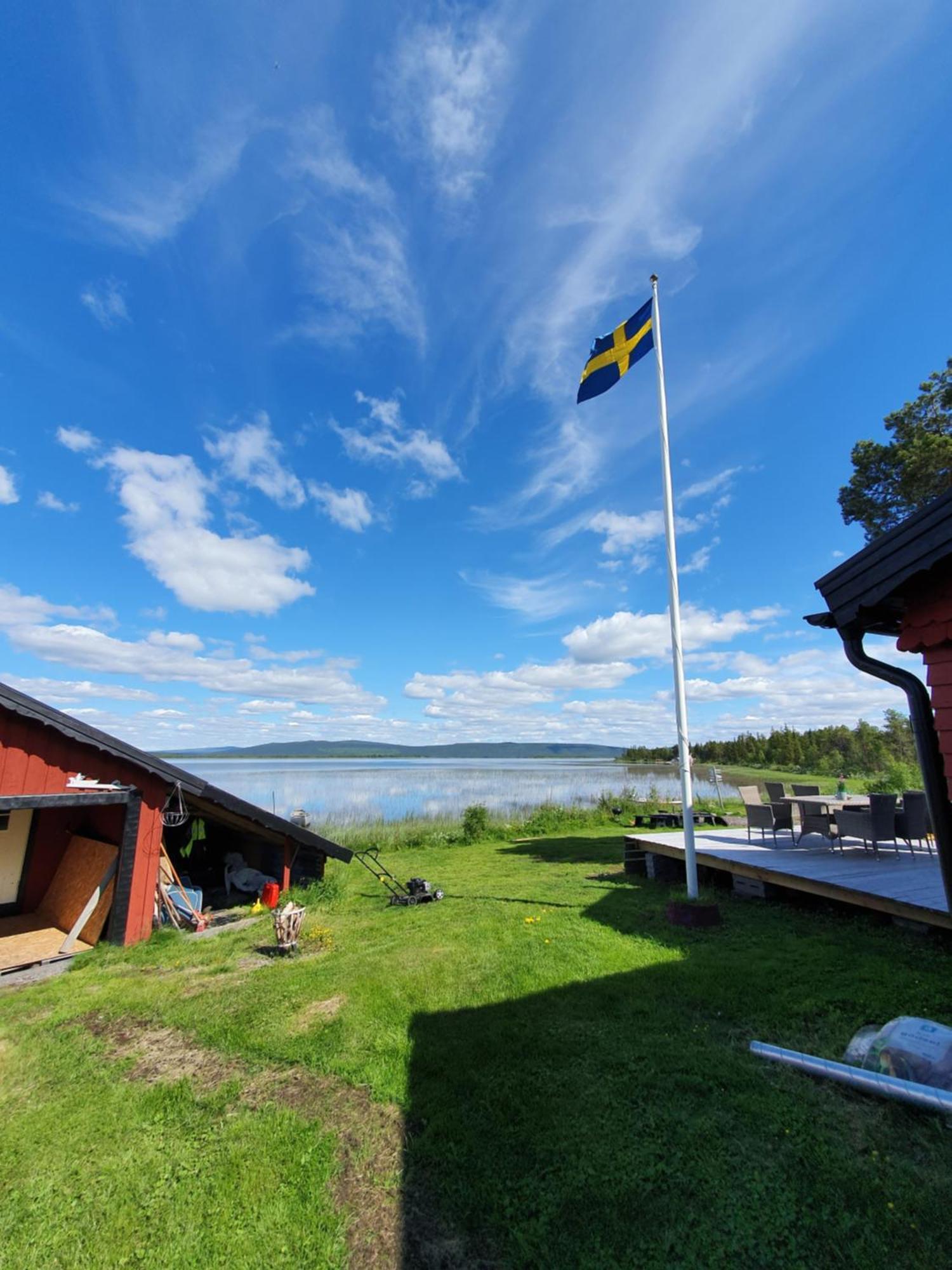 Camp Caroli Wooden Cabins Jukkasjärvi Esterno foto