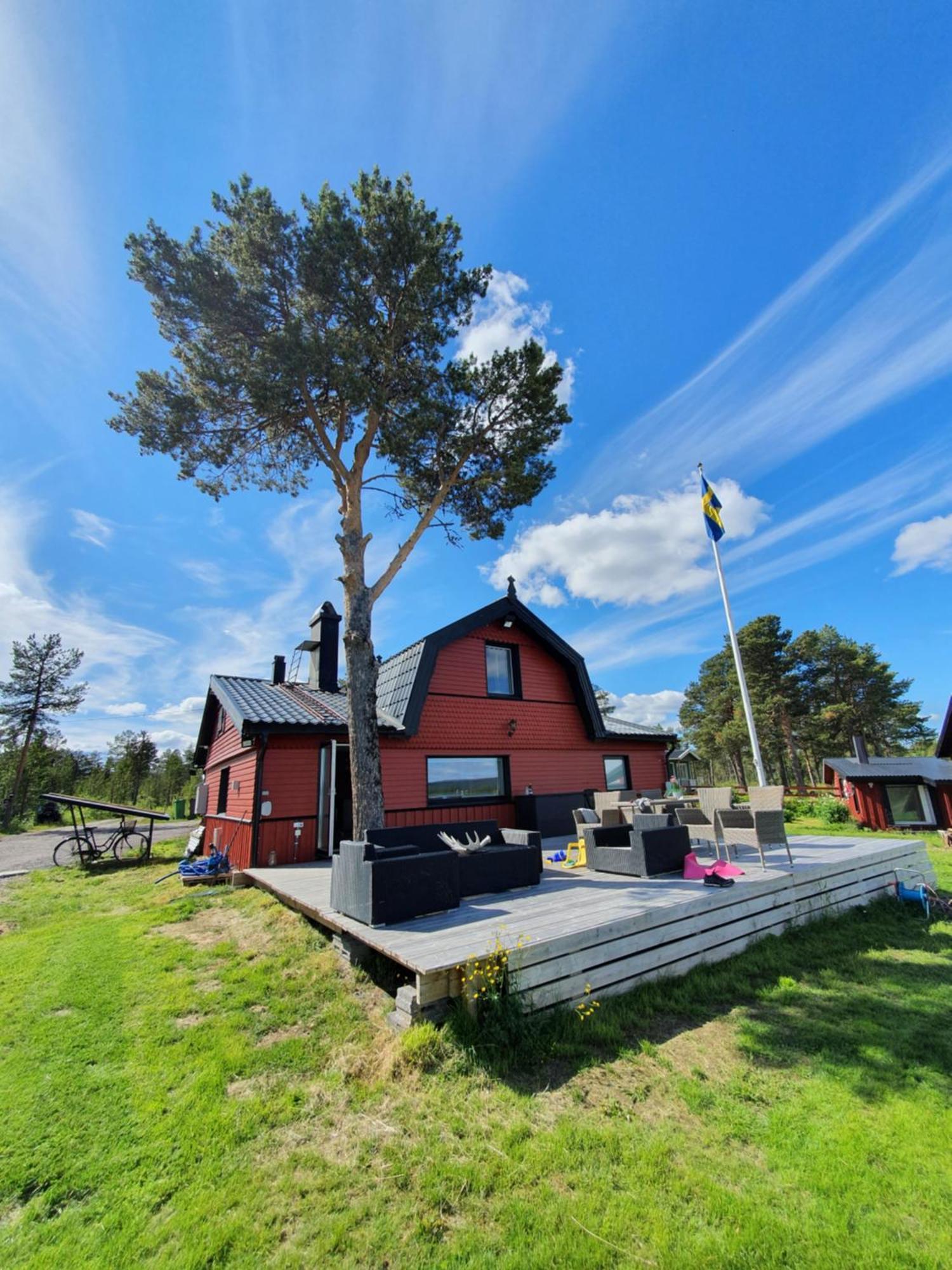 Camp Caroli Wooden Cabins Jukkasjärvi Esterno foto