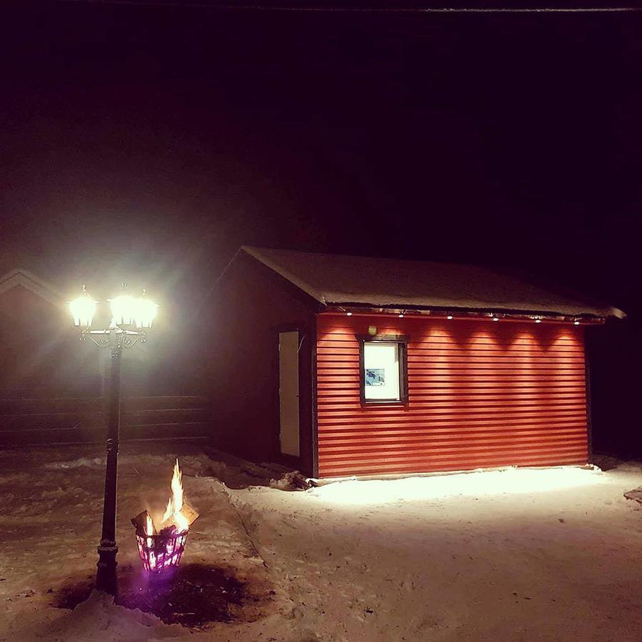 Camp Caroli Wooden Cabins Jukkasjärvi Esterno foto