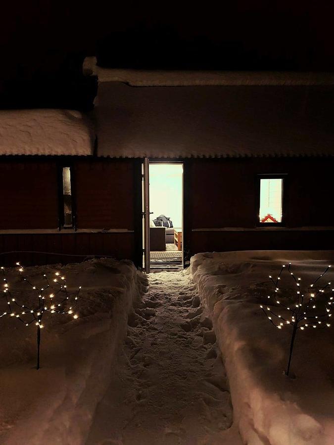 Camp Caroli Wooden Cabins Jukkasjärvi Esterno foto