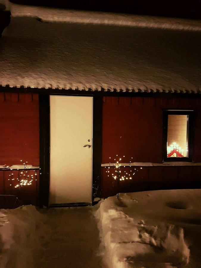 Camp Caroli Wooden Cabins Jukkasjärvi Esterno foto
